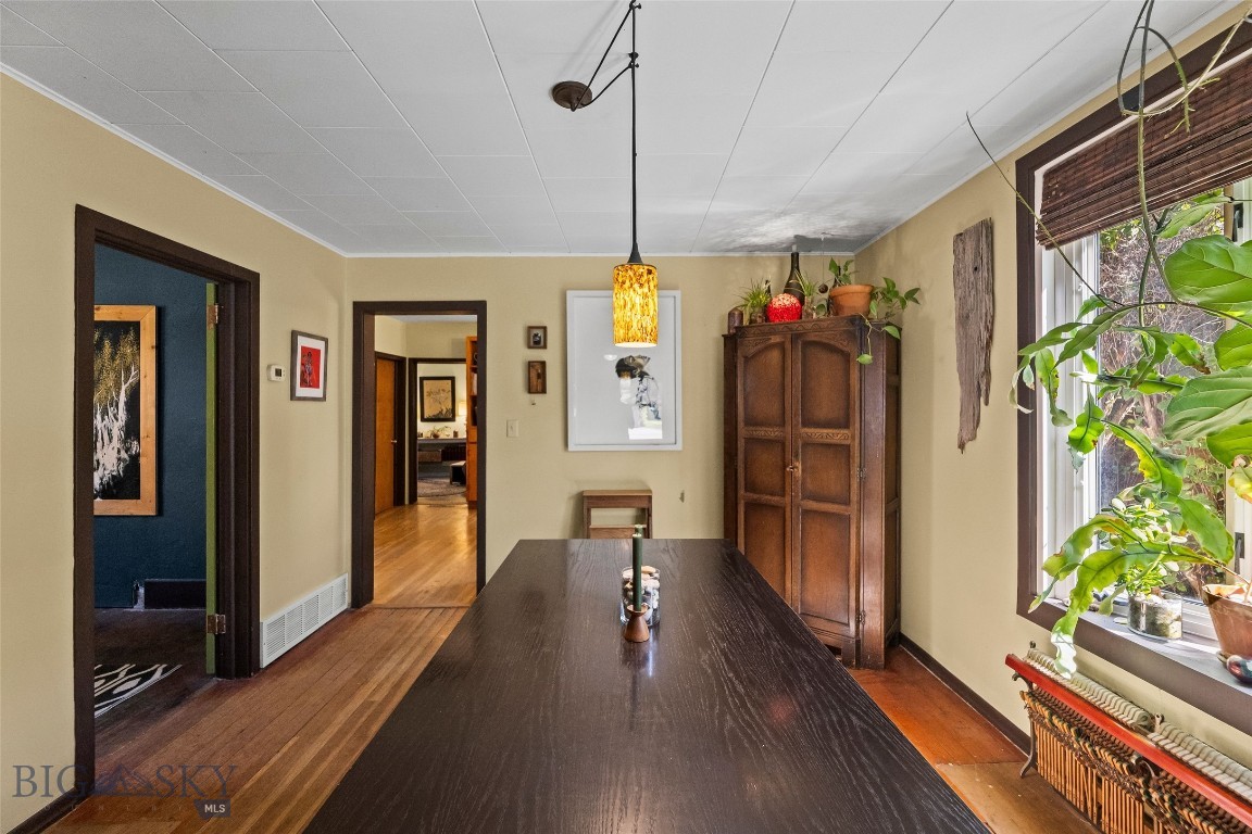 213 S 9th Street