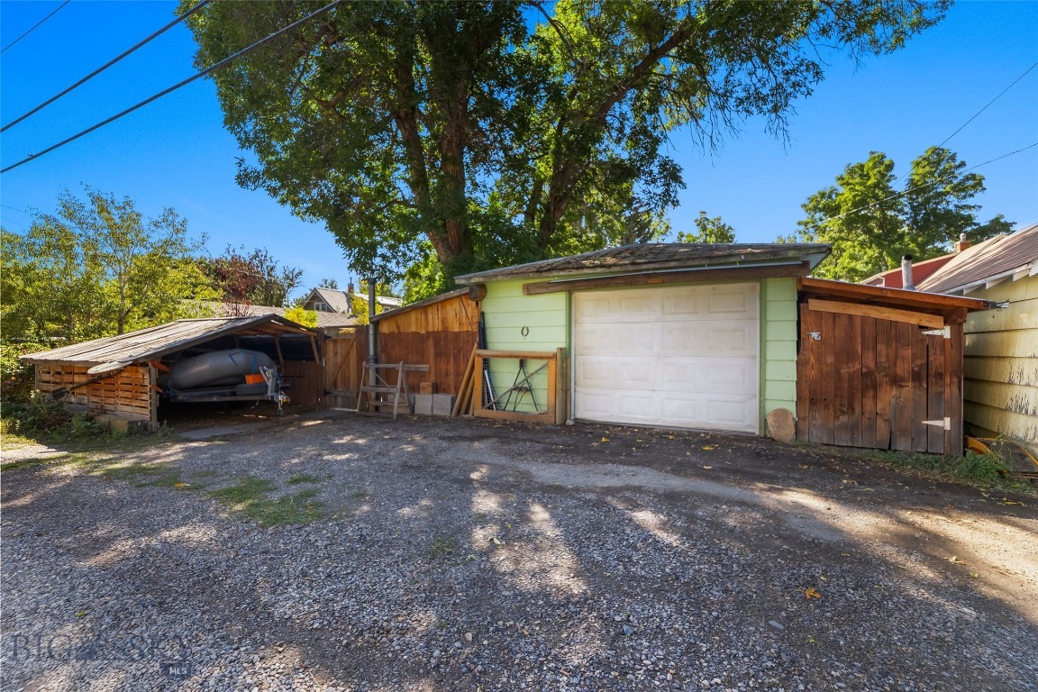 213 S 9th Street