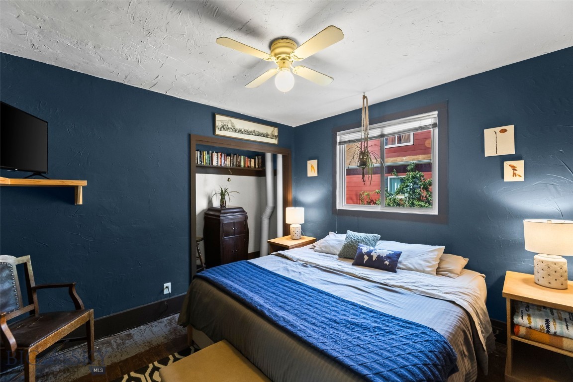 213 S 9th Street