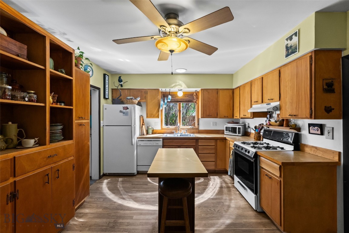 213 S 9th Street
