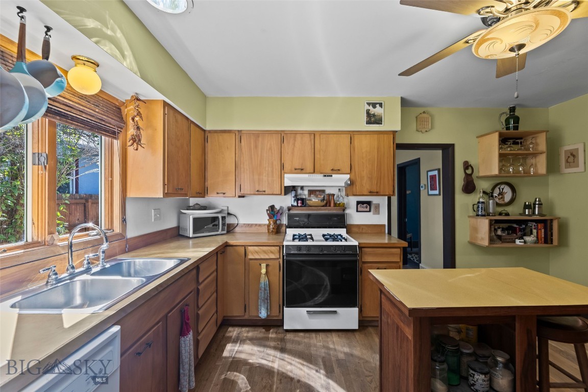 213 S 9th Street