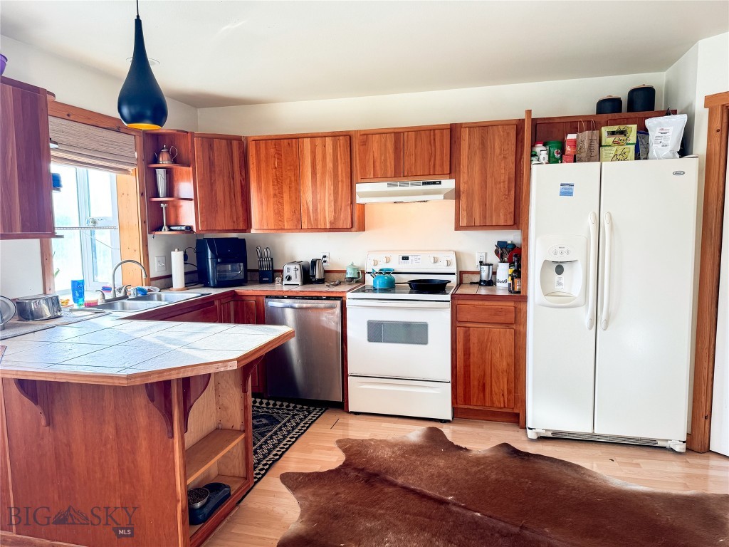 7 Avalon Court A