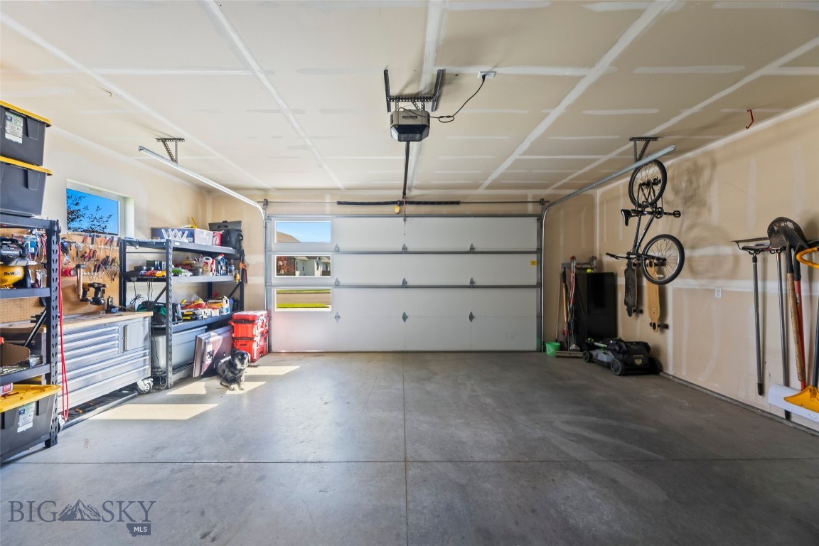 196 Arrow Peak Court