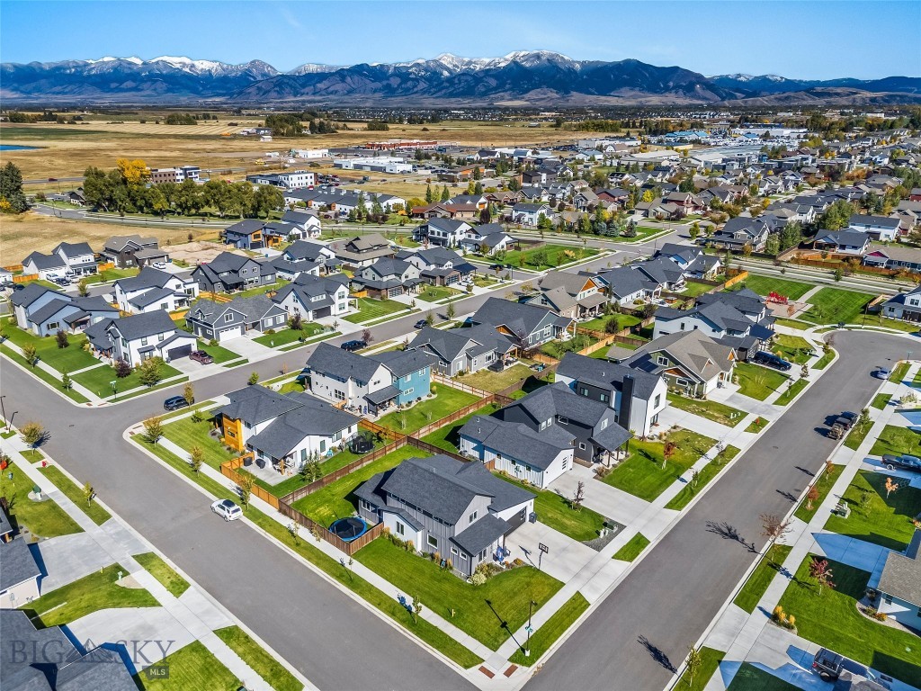 196 Arrow Peak Court