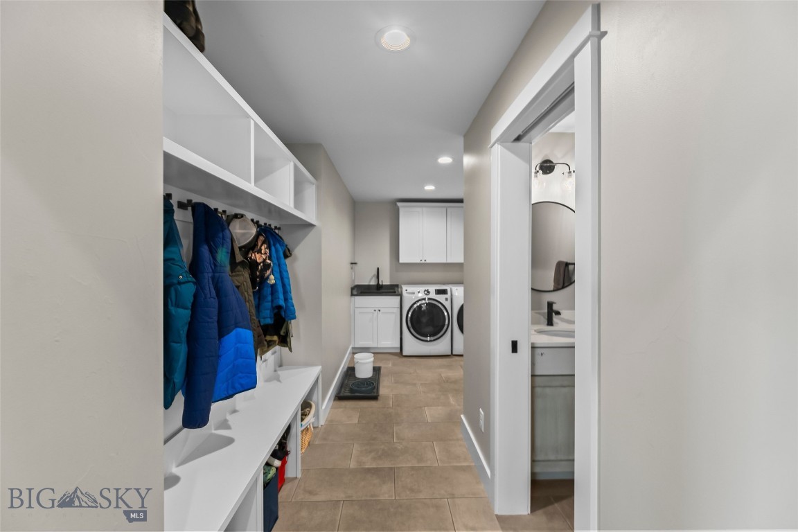 196 Arrow Peak Court