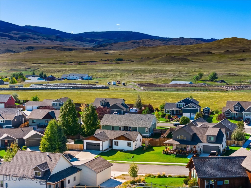 1208 Ridgeview Trail