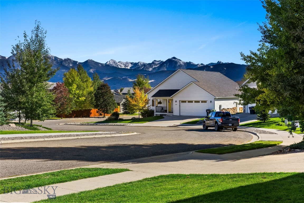 1208 Ridgeview Trail