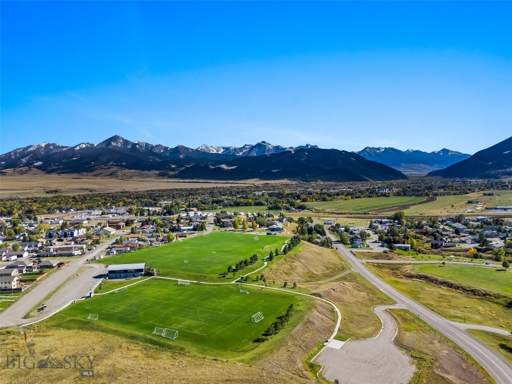 1208 Ridgeview Trail