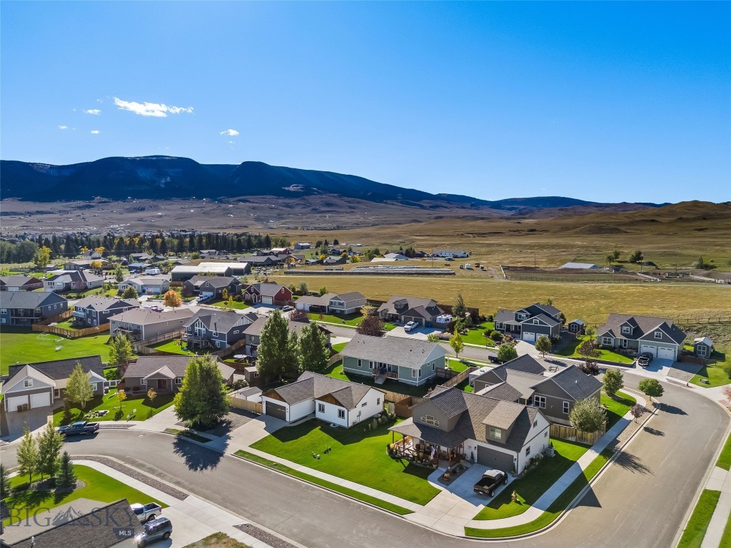 1208 Ridgeview Trail