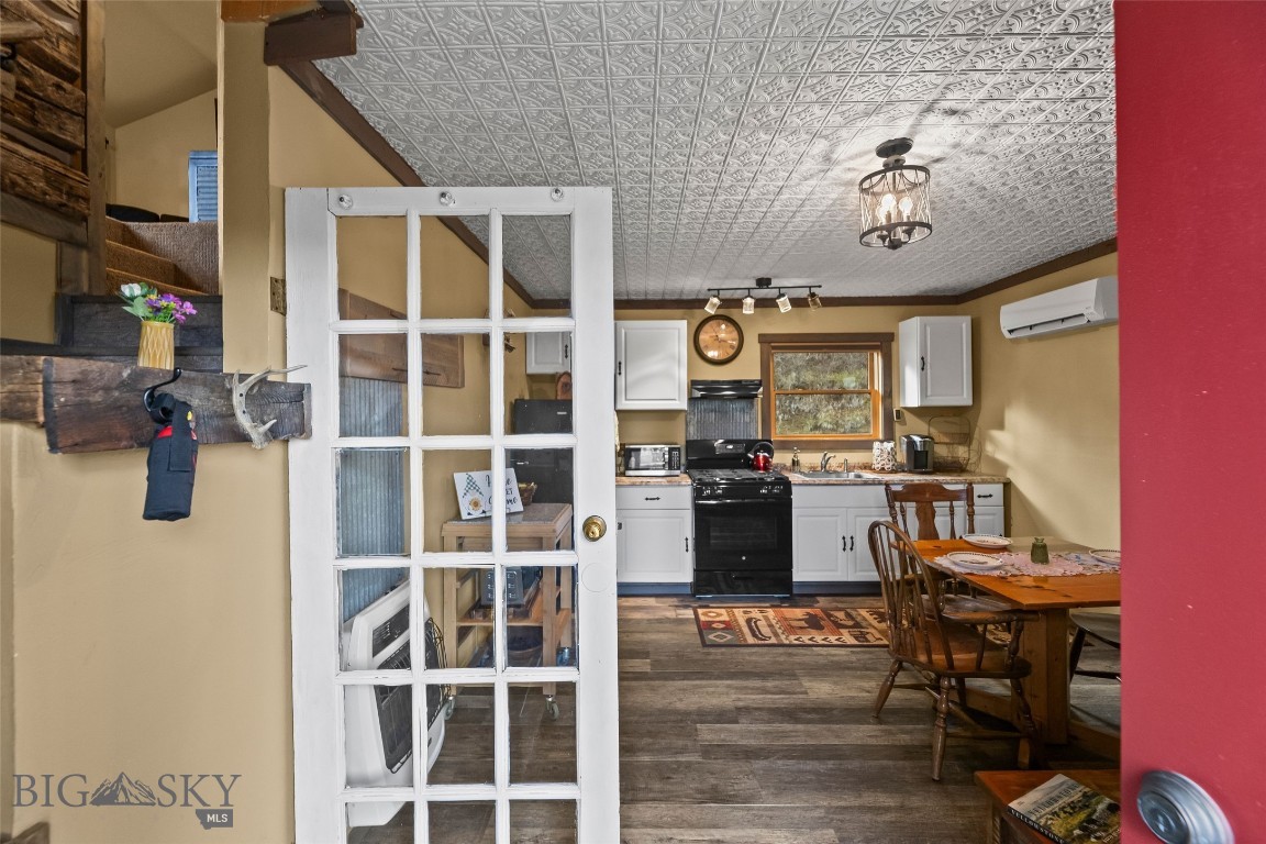 192 Mountain Brook Road