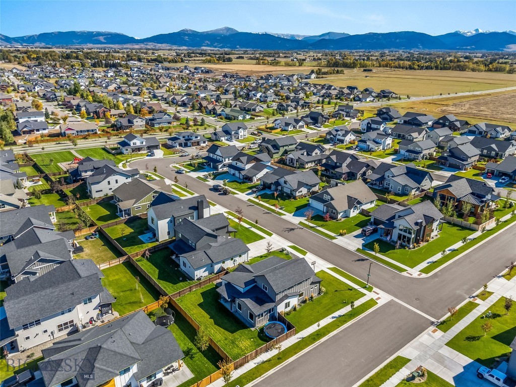 196 Arrow Peak Court