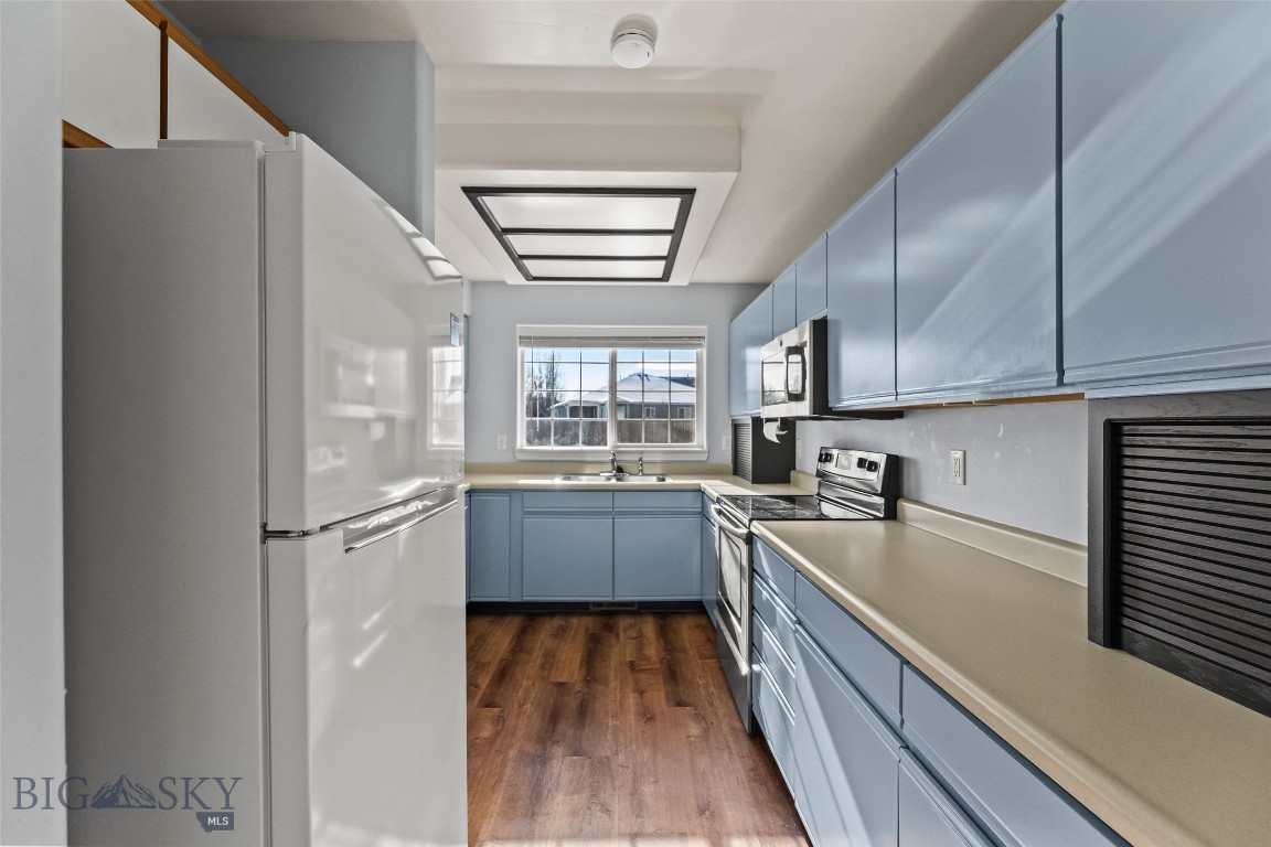 3016 W Villard 2B
