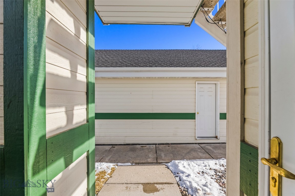3016 W Villard 2B