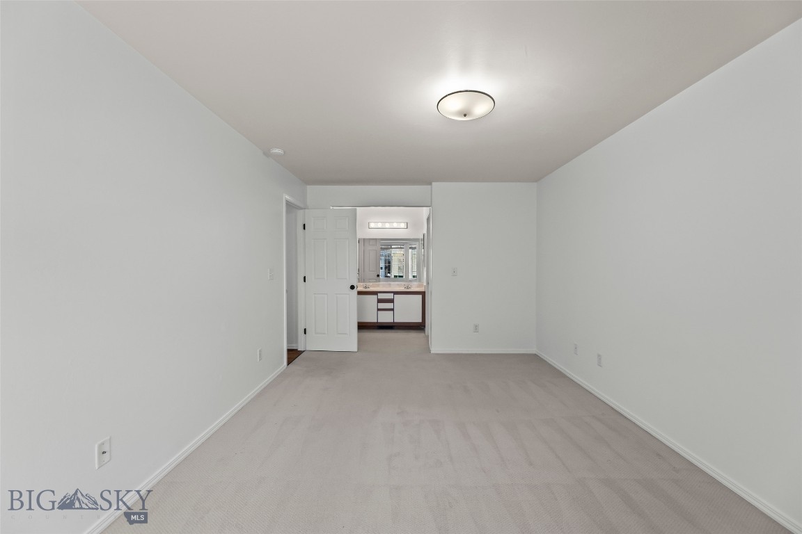 3016 W Villard 2B