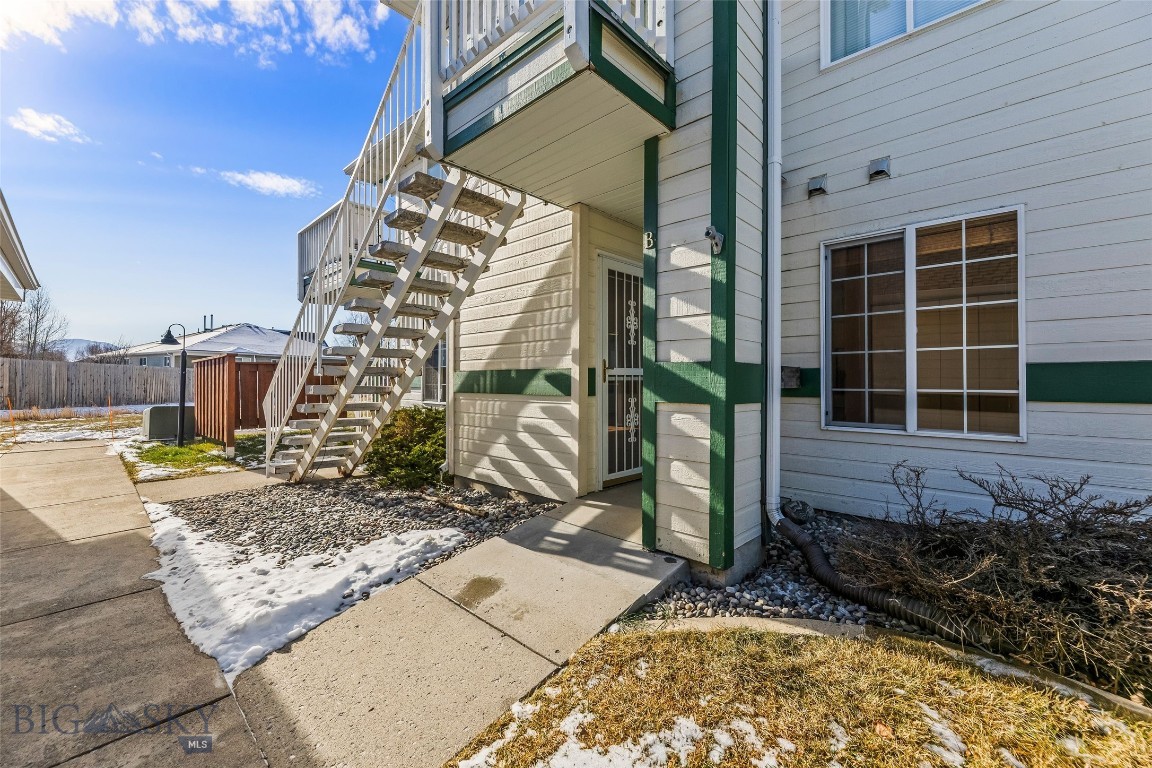 3016 W Villard 2B