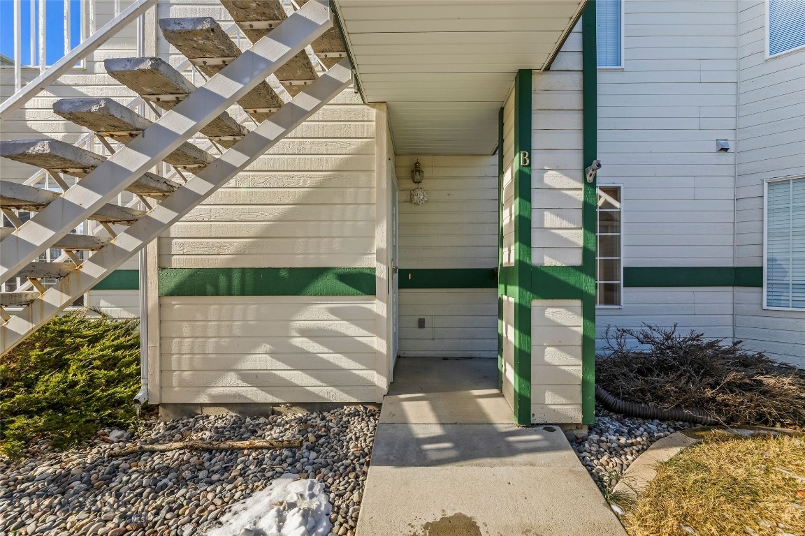 3016 W Villard 2B