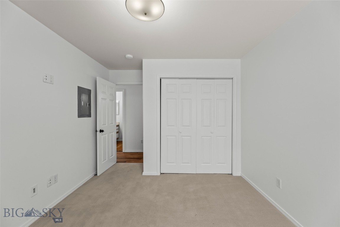 3016 W Villard 2B