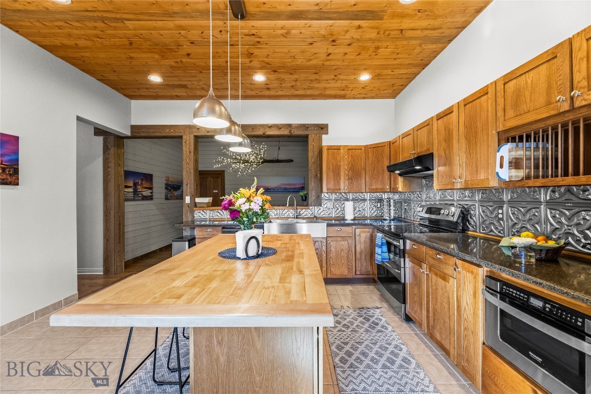 550 Old Yellowstone Trail S 13