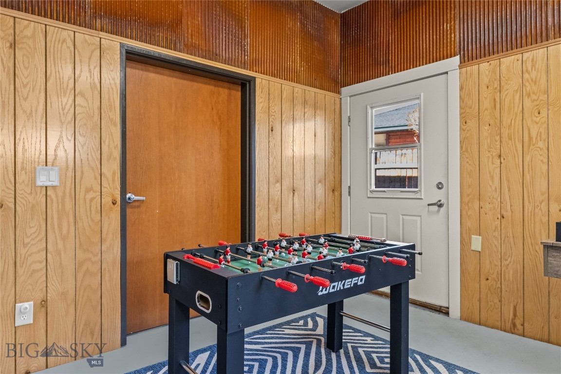 550 Old Yellowstone Trail S 13