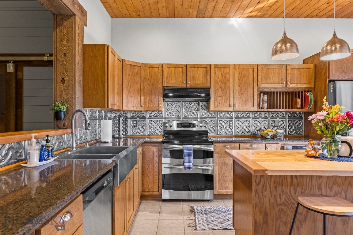 550 Old Yellowstone Trail S 13