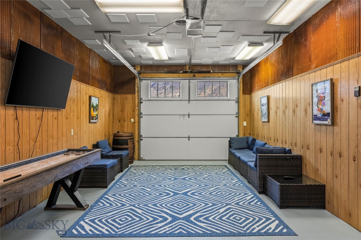 550 Old Yellowstone Trail S 13