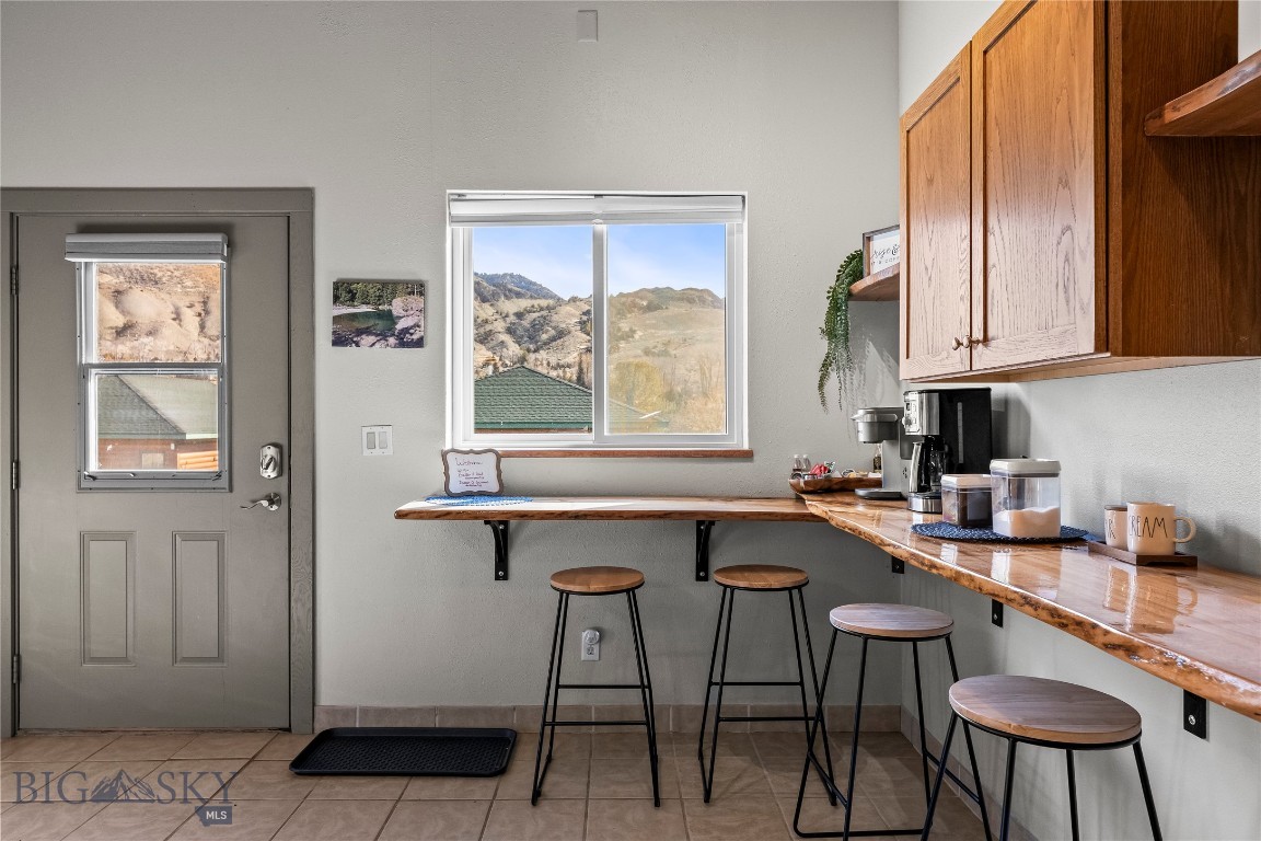 550 Old Yellowstone Trail S 13