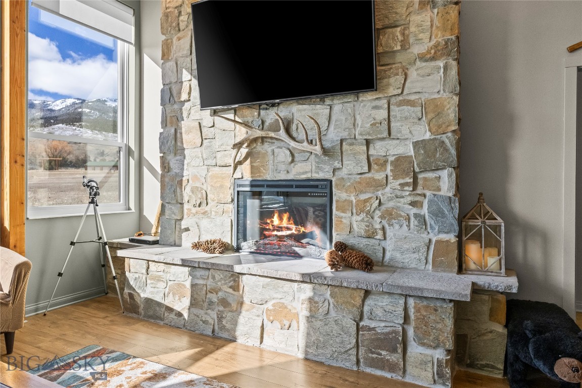 550 Old Yellowstone Trail S 13