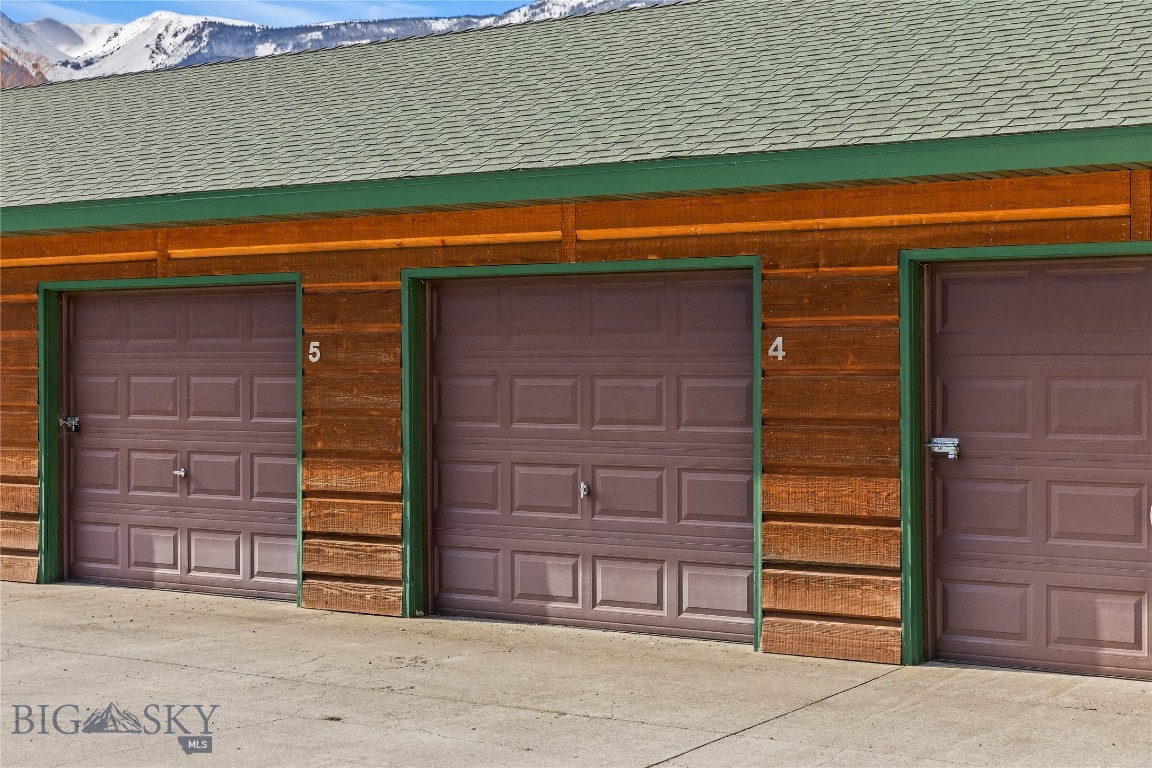 550 Old Yellowstone Trail S 13