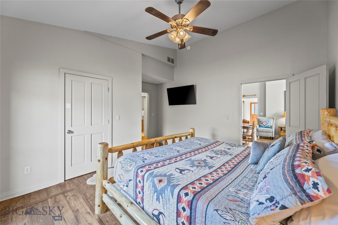 550 Old Yellowstone Trail S 13