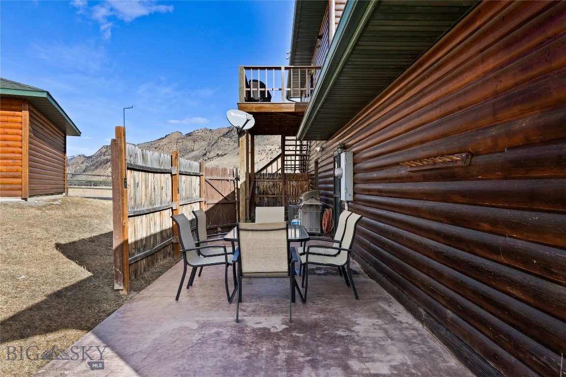 550 Old Yellowstone Trail S 13