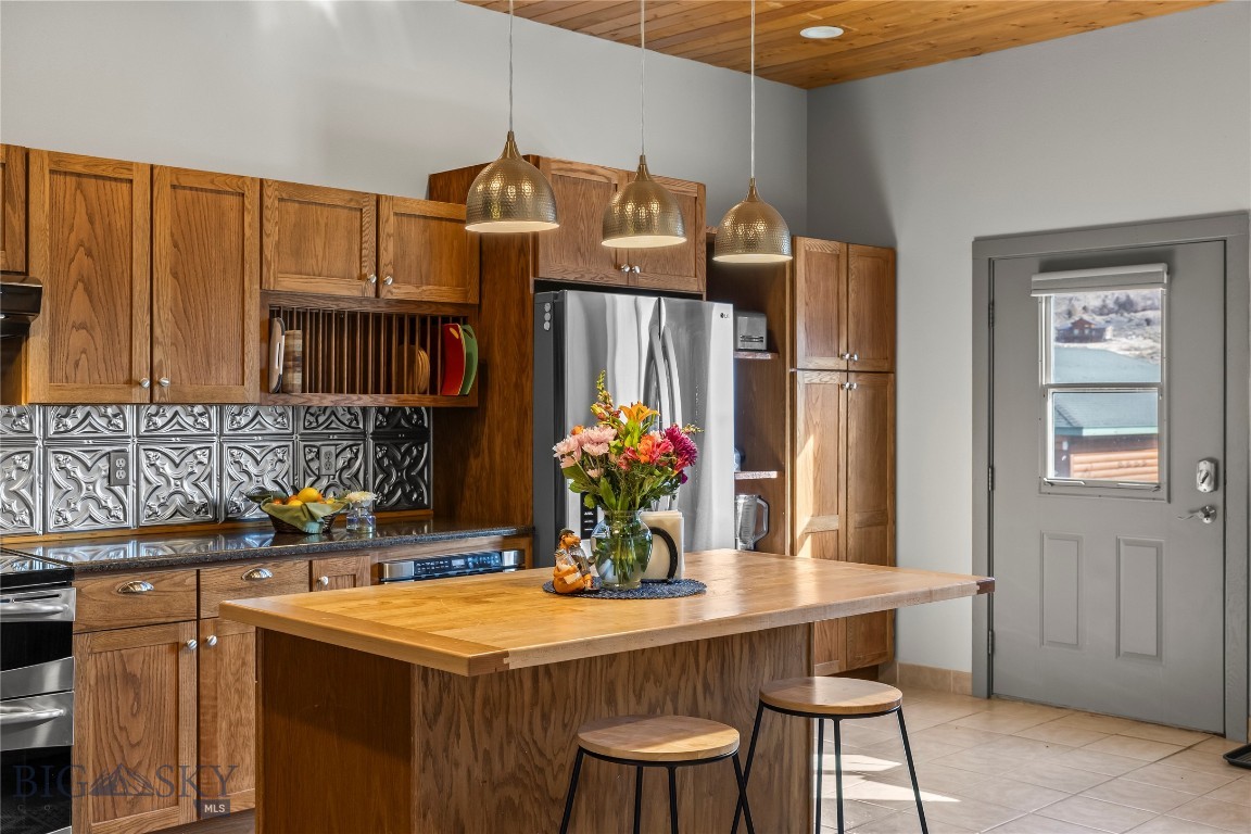 550 Old Yellowstone Trail S 13