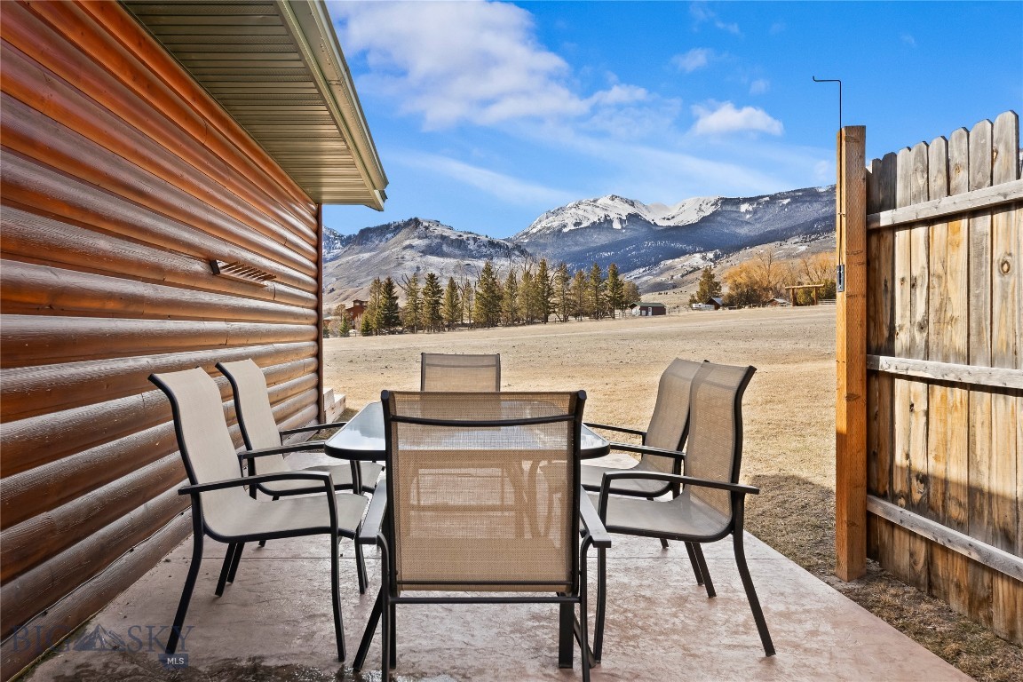 550 Old Yellowstone Trail S 13