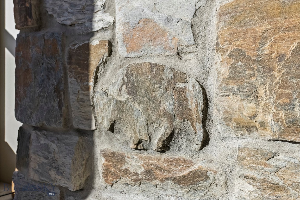 550 Old Yellowstone Trail S 13