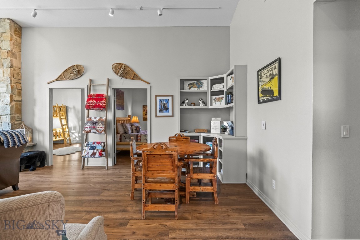 550 Old Yellowstone Trail S 13