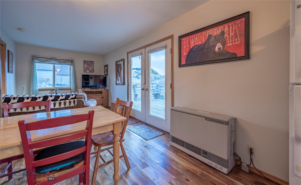 15 Gardiner View