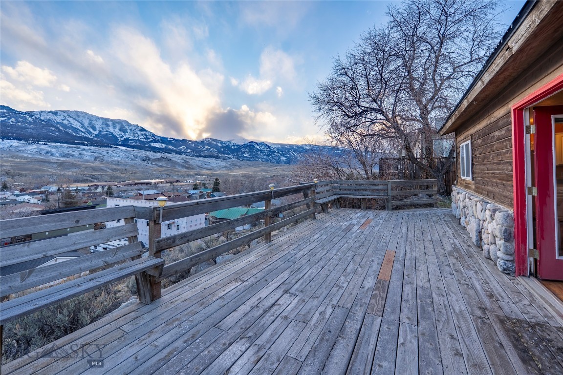 15 Gardiner View