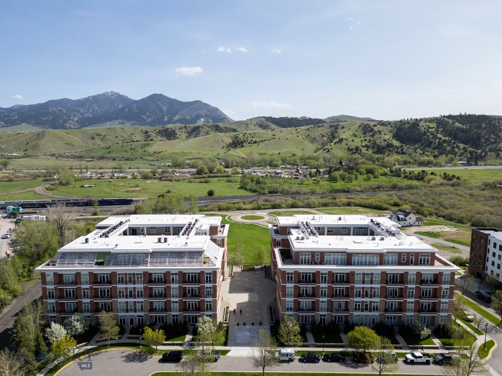 150 Village Crossing Way 3H