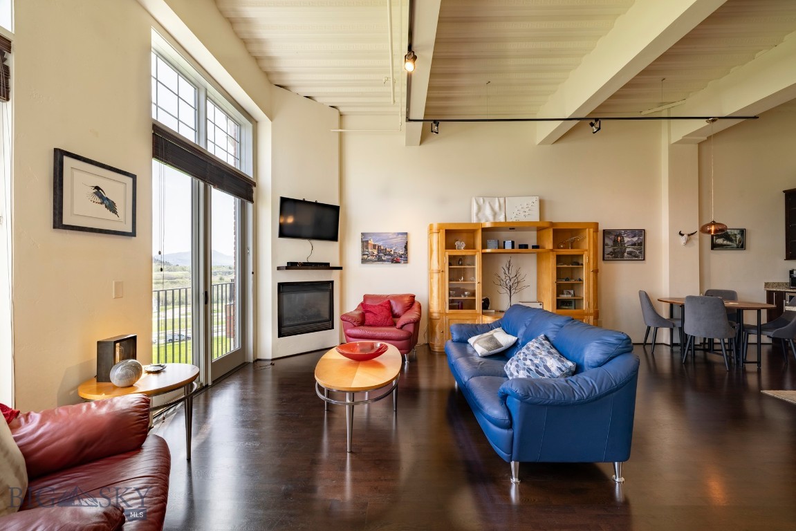 150 Village Crossing Way 3H