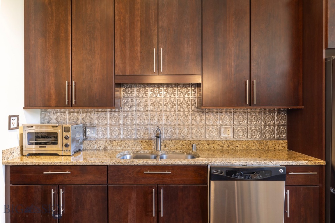 150 Village Crossing Way 3H