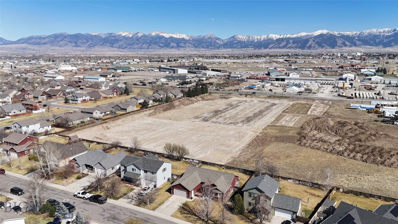 422 E River Rock Road