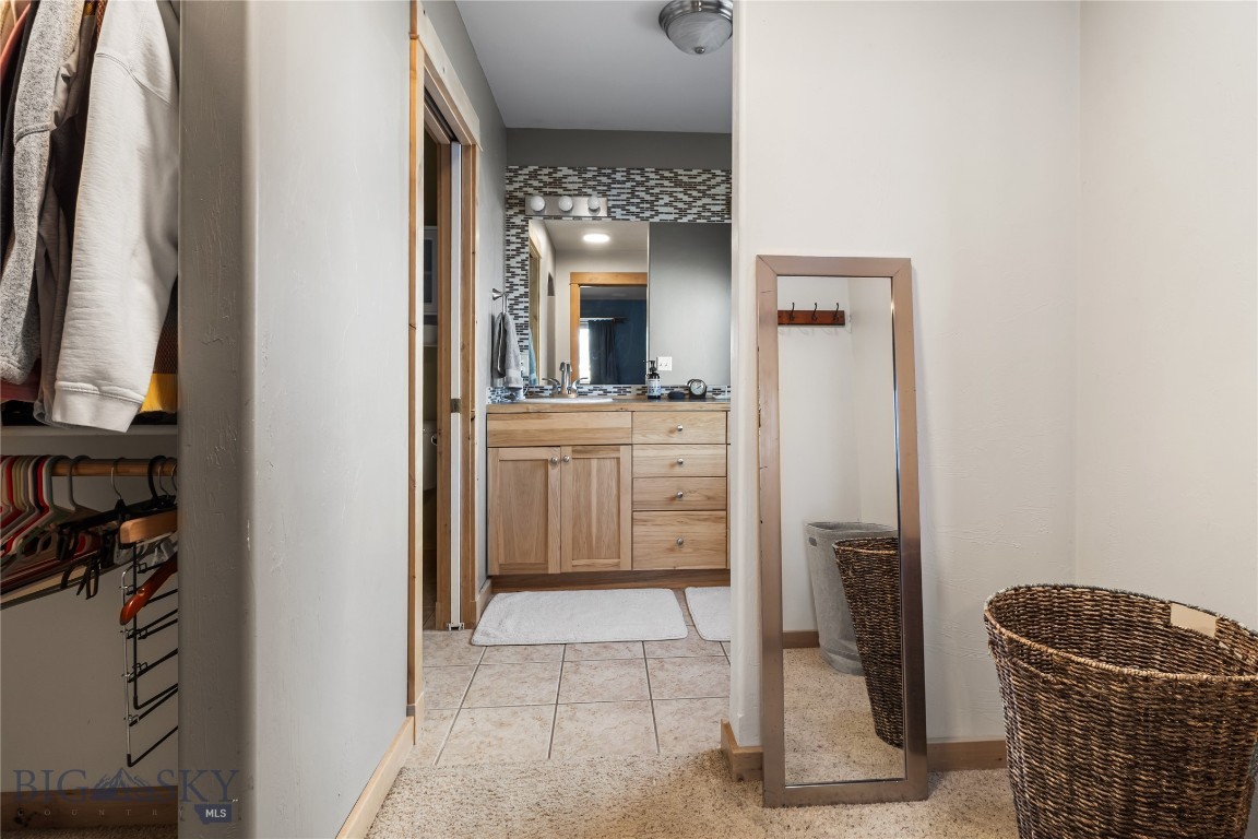 422 E River Rock Road