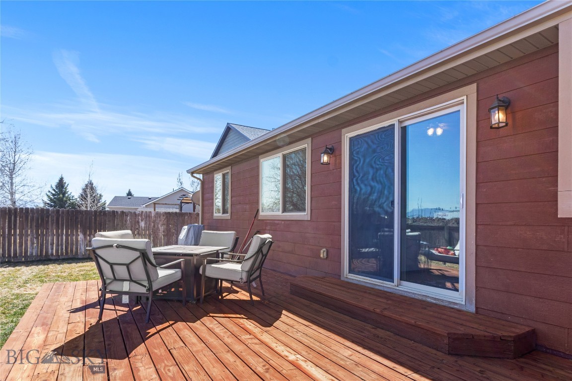 422 E River Rock Road