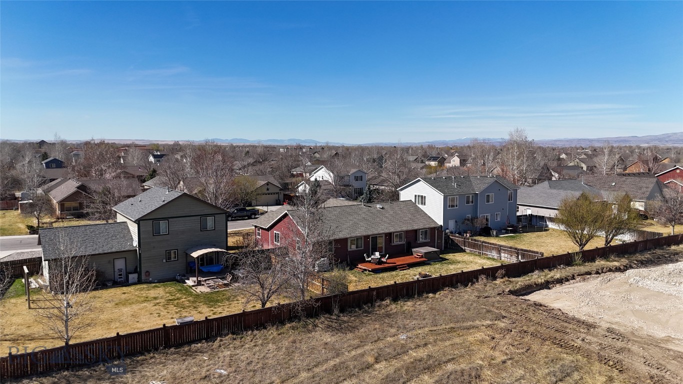 422 E River Rock Road