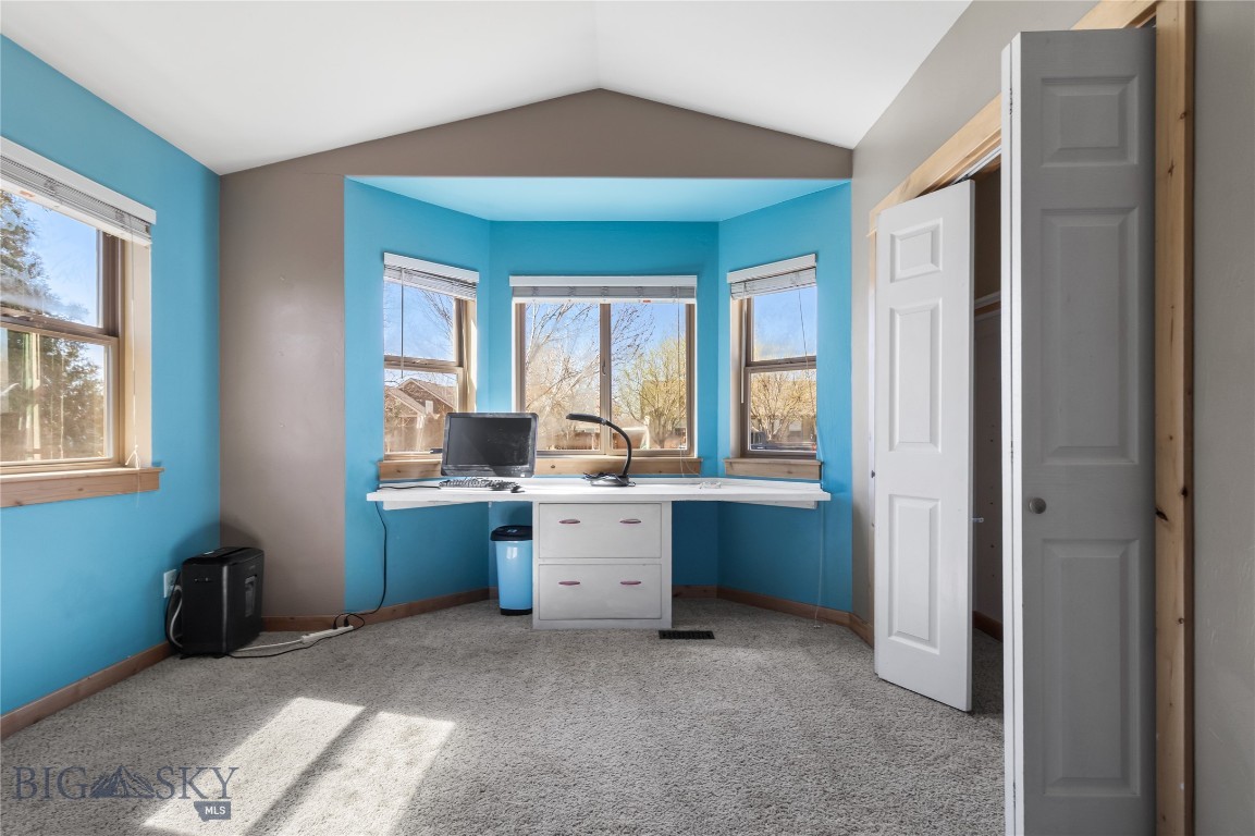 422 E River Rock Road