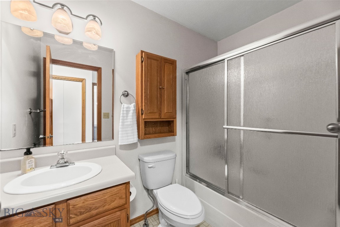 2200 W Dickerson Street 27