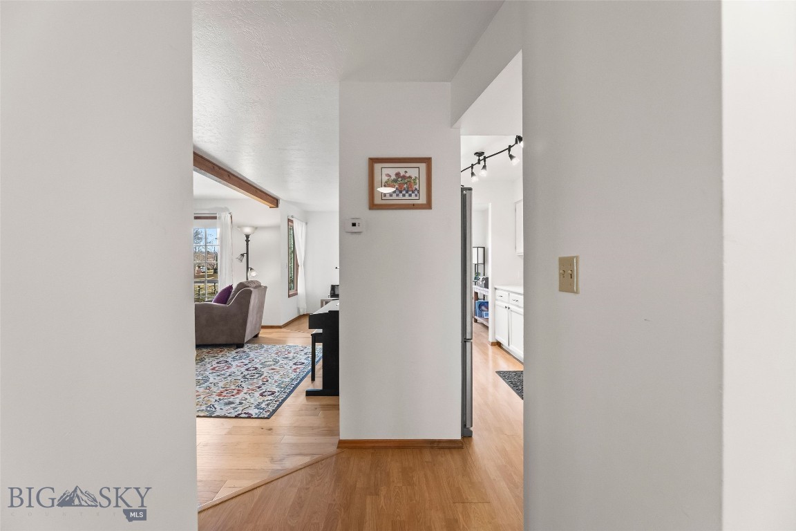 2200 W Dickerson Street 27