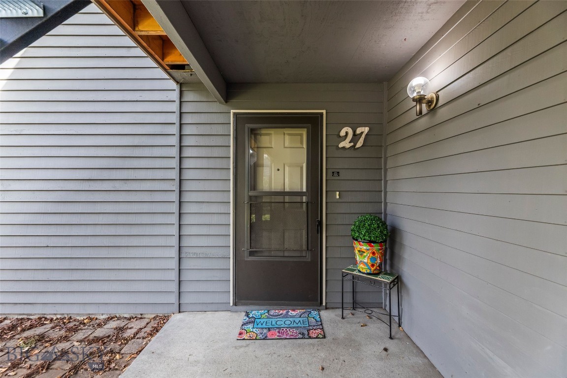 2200 W Dickerson Street 27