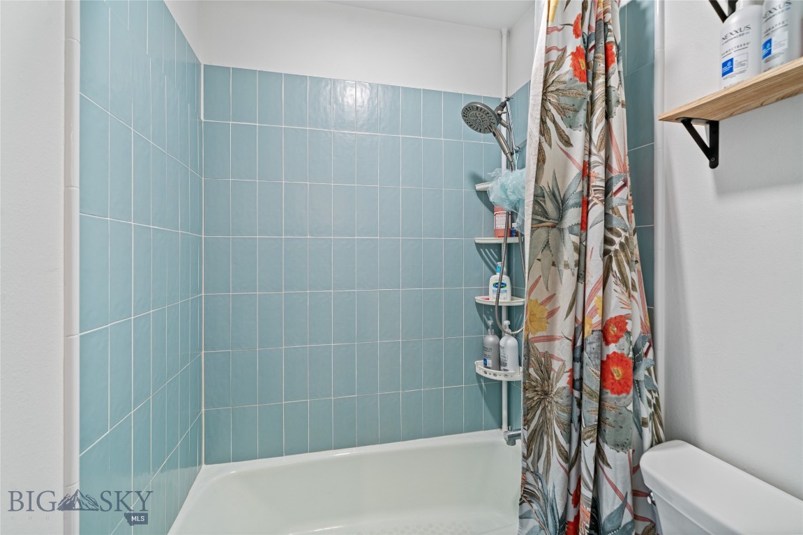 2020 S Rouse Avenue B8