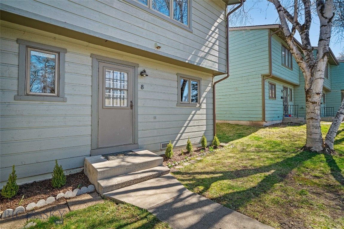 2020 S Rouse Avenue B8