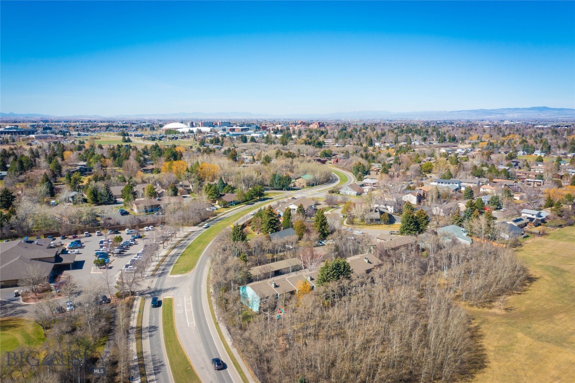 2020 S Rouse Avenue B8